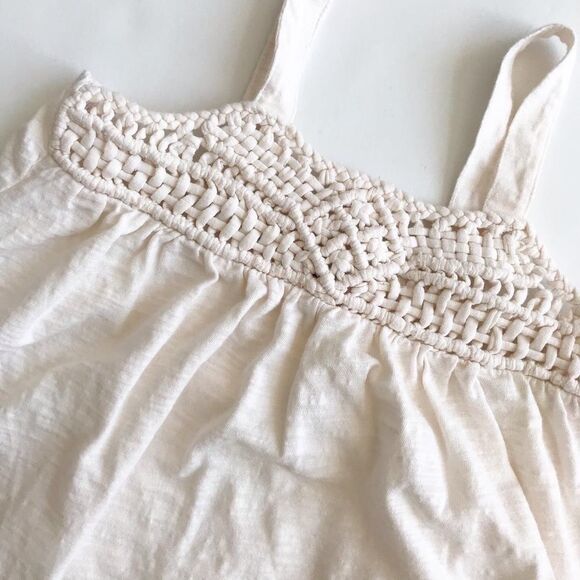 Old Navy cream macrame detail top EUC 4T - Picture 2 of 4